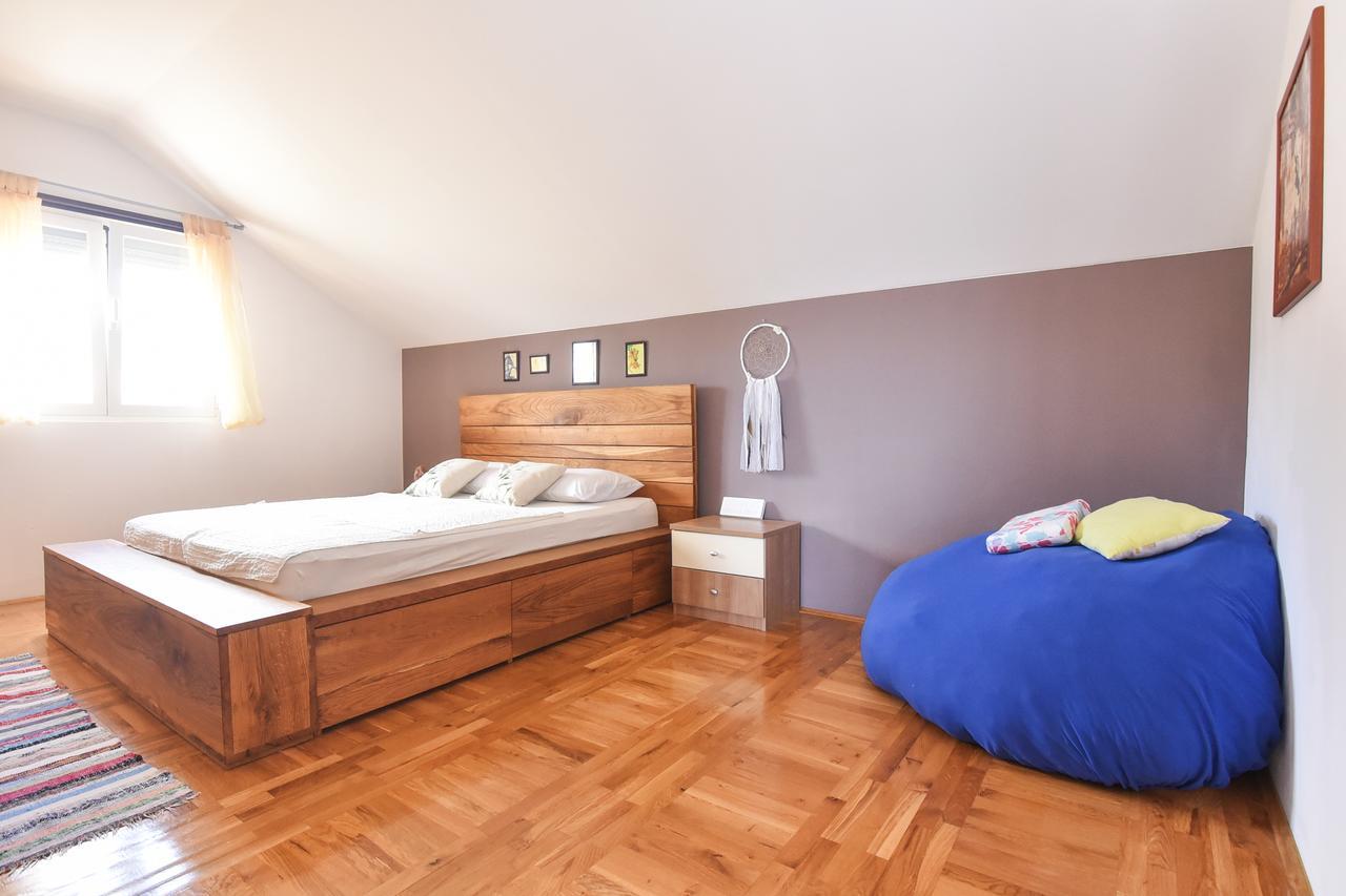 Apartment Larisa Gornji Karin Luaran gambar